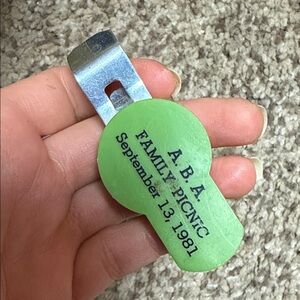 Vintage 1981 bottle and can opener